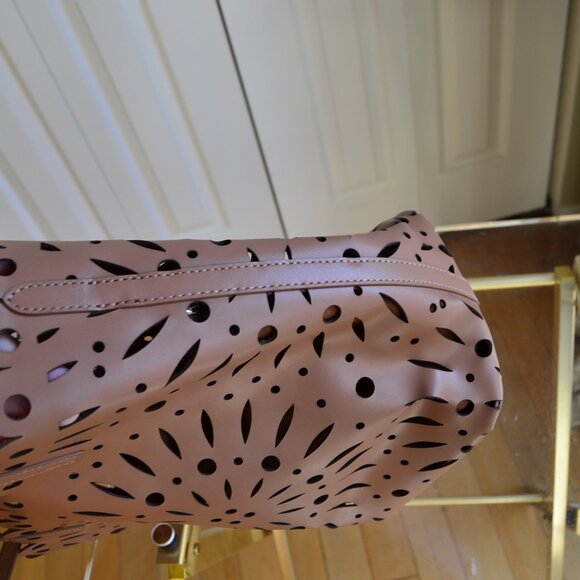 Chico's Chicos Laser Cut Neutral Leather Tote Bags Tan NWT - Picture 5 of 13